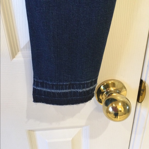 NEW with TAG L & B Distressed Skinny Jeans - Picture 3 of 3